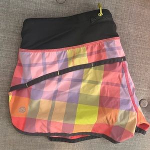 Lululemon Rare Print Size 4